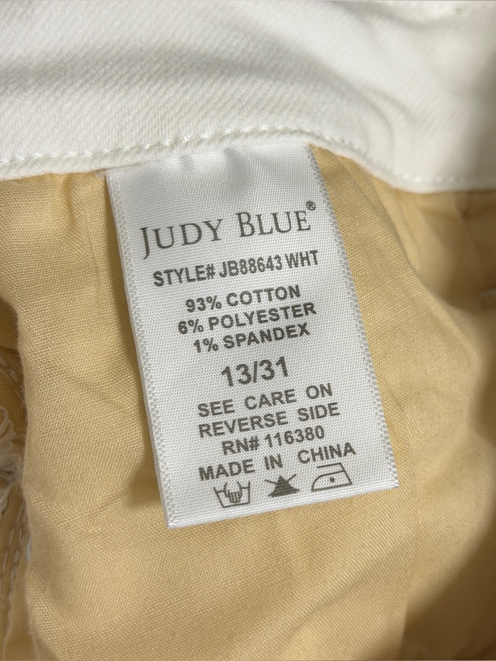 Judy Blue 13/31 White Lila Mid Rise Split Hem Bootcut Jeans NEW - Picture 10 of 12